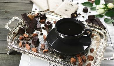Sjokolade fra Criollobar og kaffe fra Den Gyldne Bønne