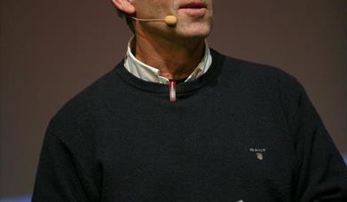 Per Arne Dahl, prest og forfatter
