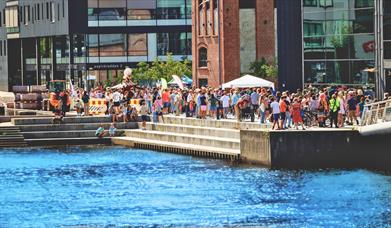 Bilde fra fjorårets parade