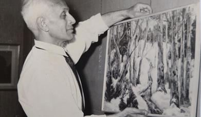 Alberto Rosati med et av sine Holmsbumotiver fra 9150-tallet.