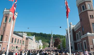 17. mai er en festdag i Drammen