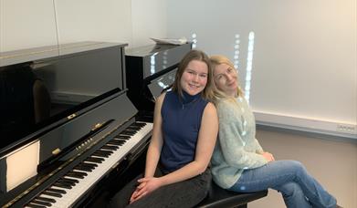 Tabitha og Irina