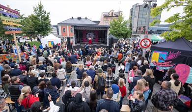 Sceneunderholdning Globusfestivalen