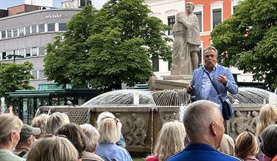 Byvandring m/Odd Myklebust: Fredsvåren i Drammen