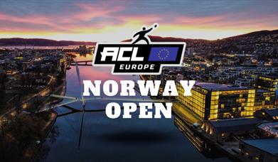 ACL Norway Open 2025 spilles i hjertet av Drammen, en helg fylt med internasjonal cornhole, konkurranse og fellesskap. Velkommen som deltaker eller publikum!