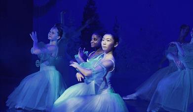 Ballett på Attic Scene