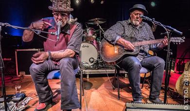 Jolly Jumbo & Big Moe