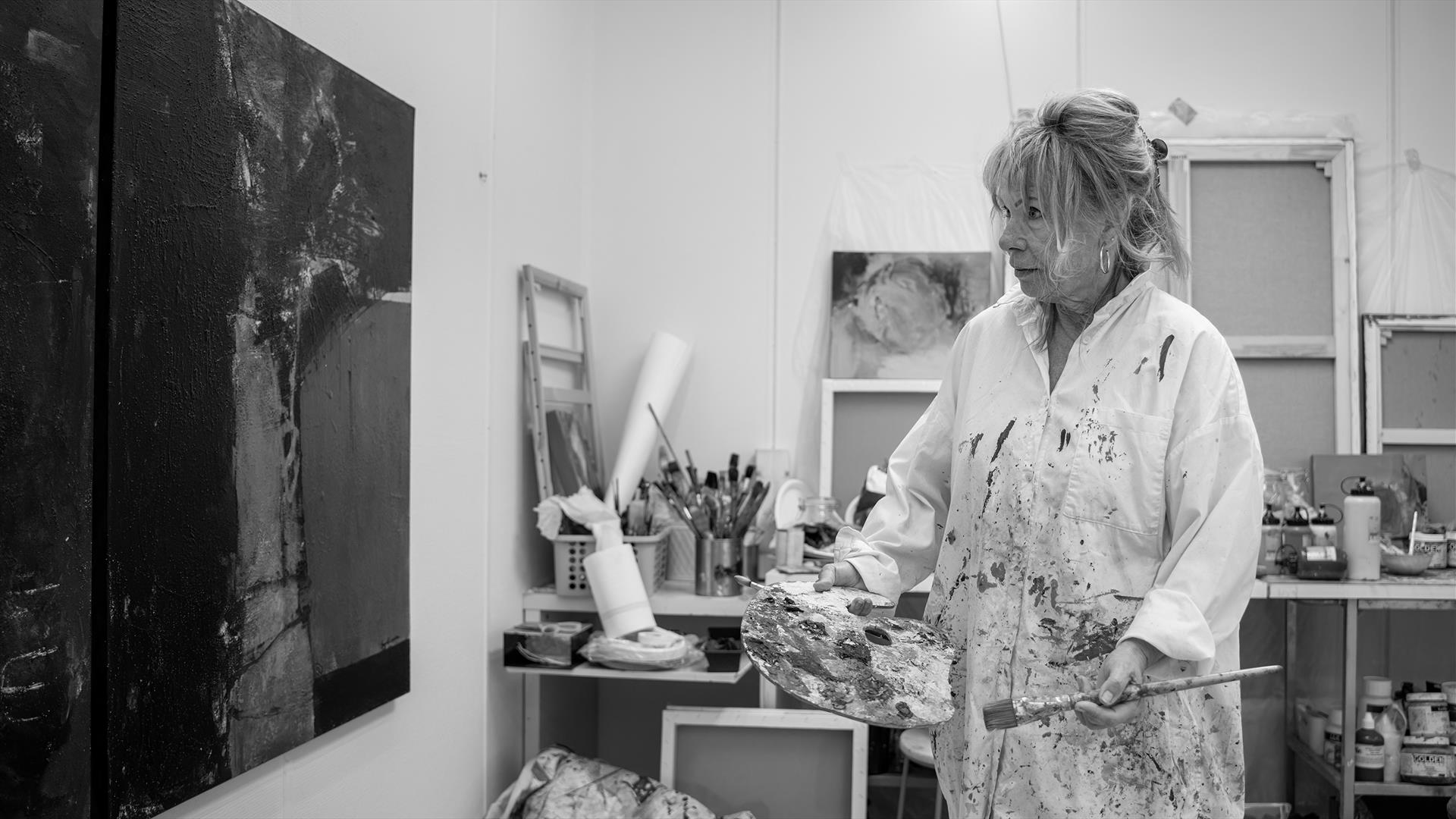 Yngvill Lassem i atelier