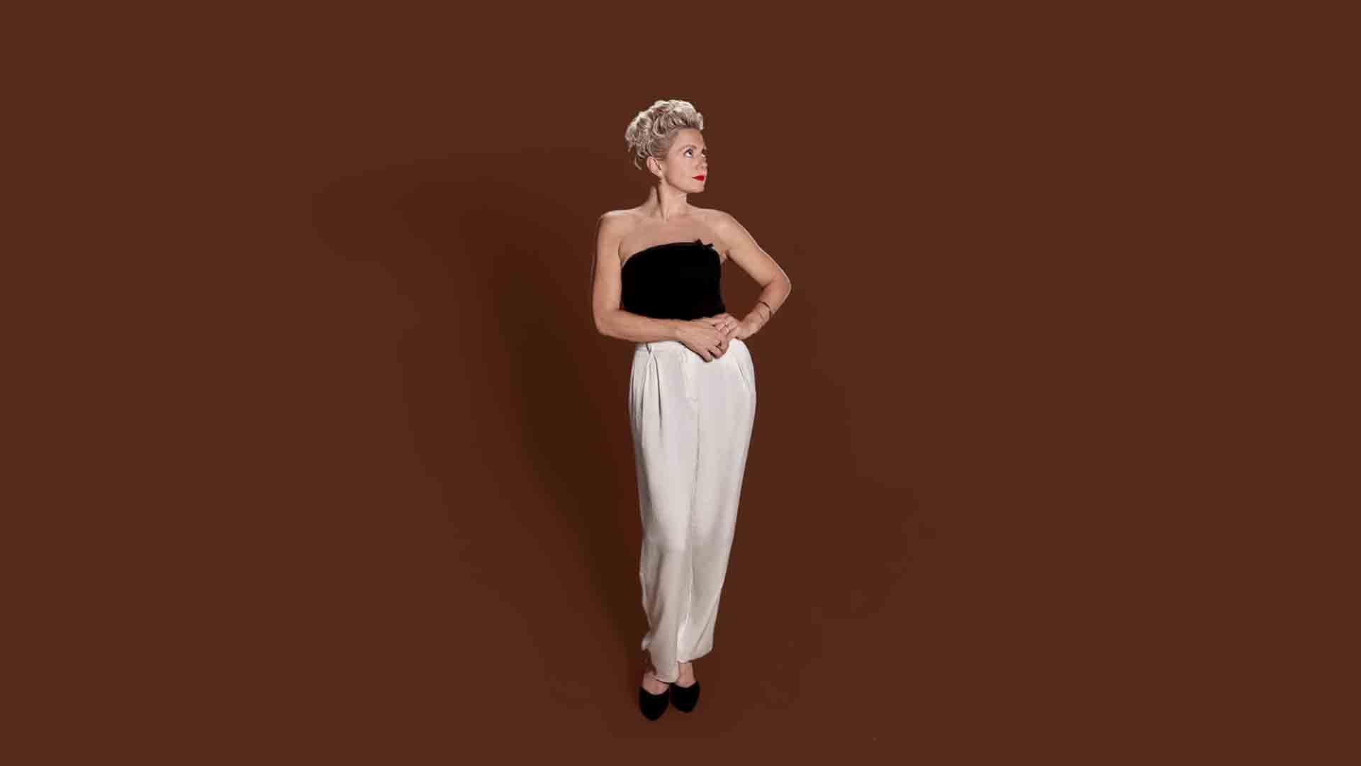 Hilde Louise Asbjørnsen & Drammen Storband – A Swing of Its Own!