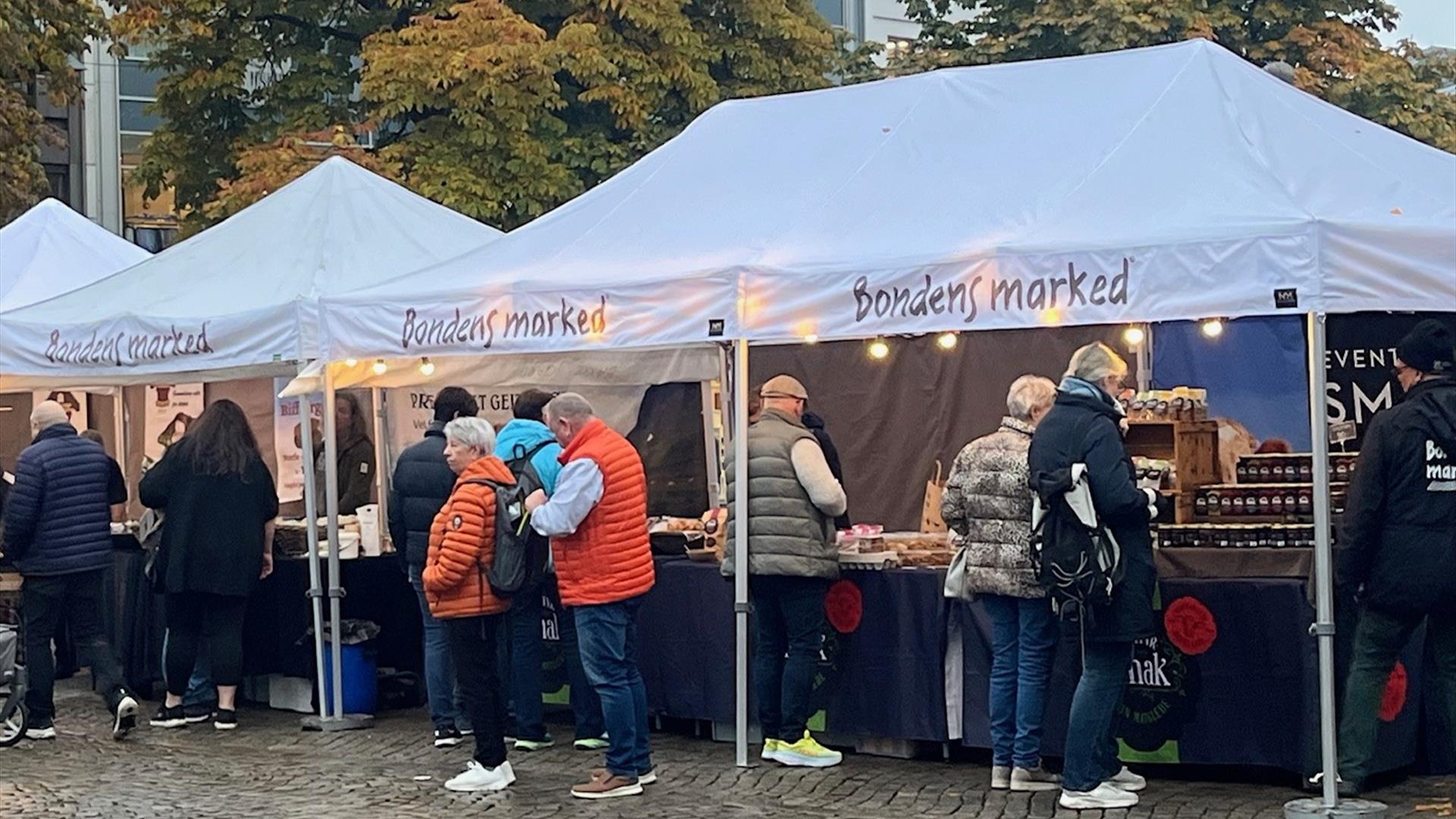 Fra Bondens Marked i høst