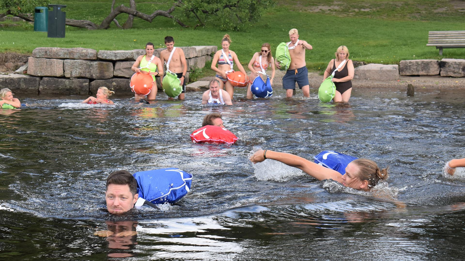 ELVEFLYT – Elvefestival og gratis badstue // Ælvebadstua