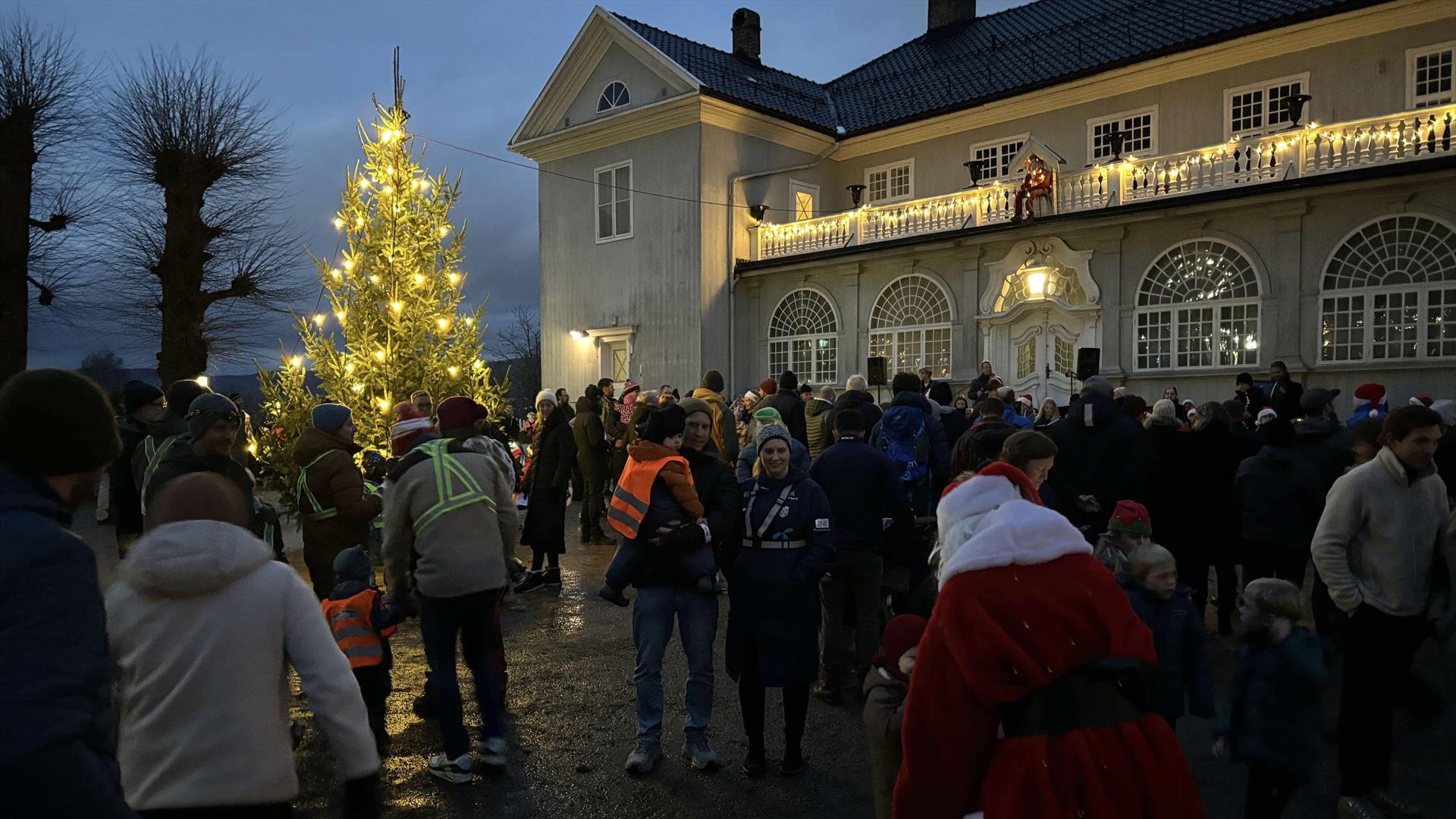 Julegrantenning ved Austad Gård