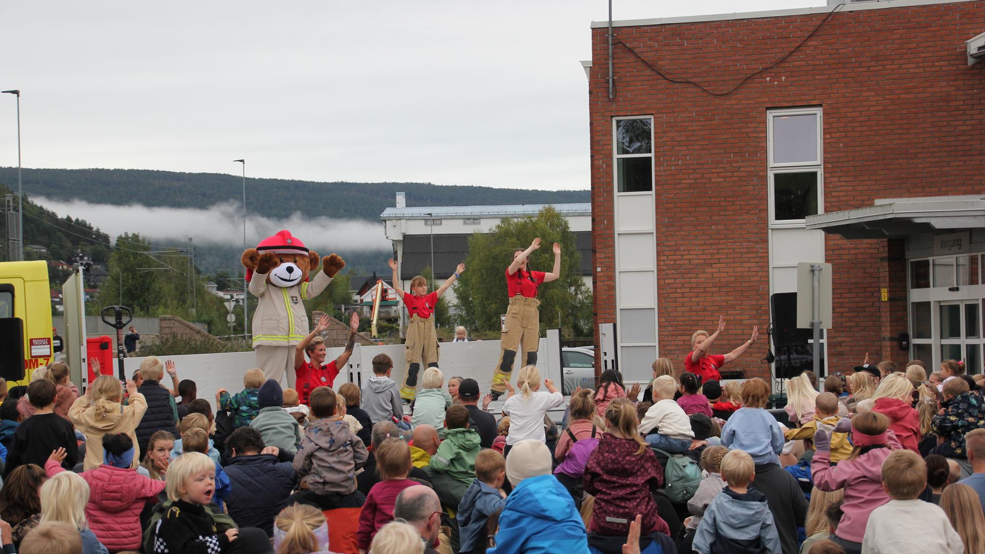 Velkommen til Åpen dag ved Mjøndalen brannstasjon!