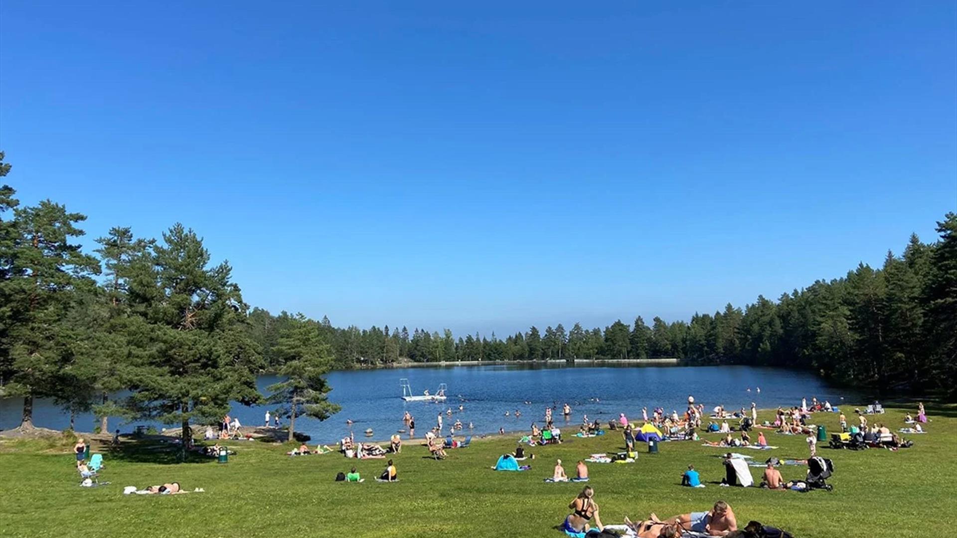 Badeliv ved Landfalltjern