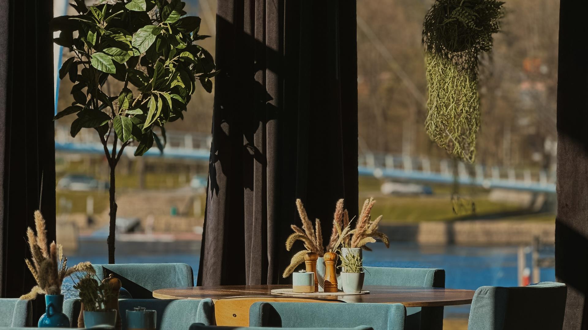 Ypsilon Bar & Event