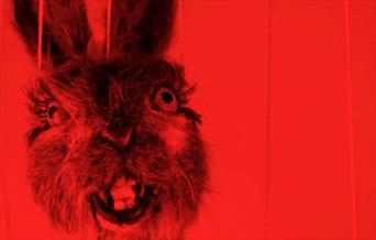 Fra forestillingen Antropophagic fables for fascist days - voksenforestilling 11.oktober kl.19.00.
