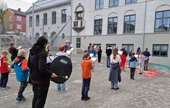 Loppemarsj med Danvik skolekorps