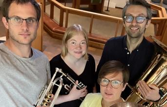 Elvebyen messingkvartett (Kristoffer Kregnes: trompet, Mari Bermingrud: trompet, Bente Illevold: eufonium, Knut Elias Barstad: tuba)