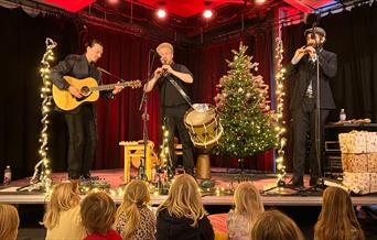 Juleavslutning med Trio Oro