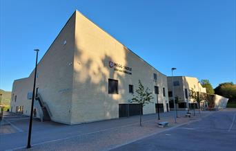 Hegg skole, Lierbyen