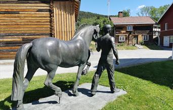 Bronsehestene