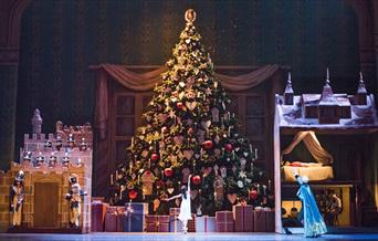 Royal Ballet & Opera | The Nutcracker (2023)