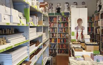 Inne i butikken