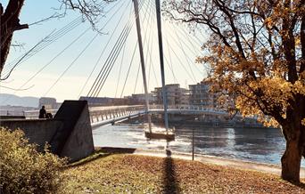 Byvandring; Det glade vanvidds vei.