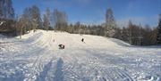 Akebakker, lek og morro i snøen