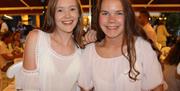 BraNok Jenter Helene og Louise