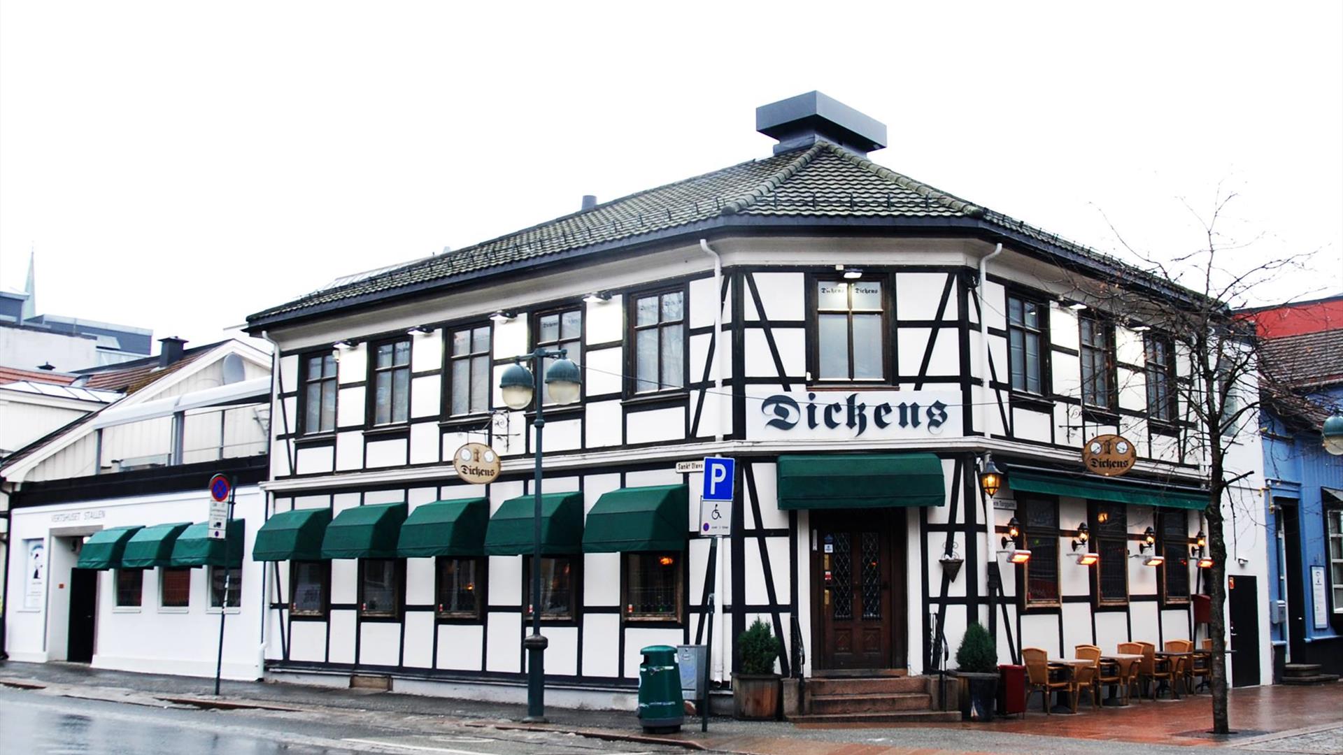 Dickens Pub
