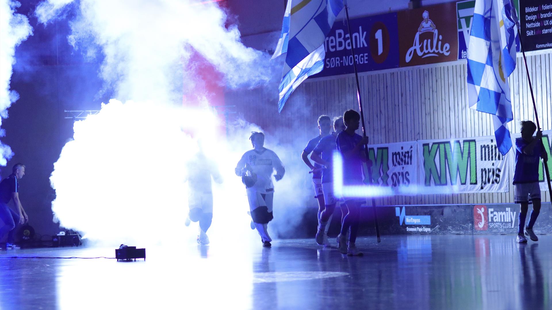 Det er show i Mjøndalshallen både før og under kampene! Det er show i Mjøndalshallen både før og under kampene!
