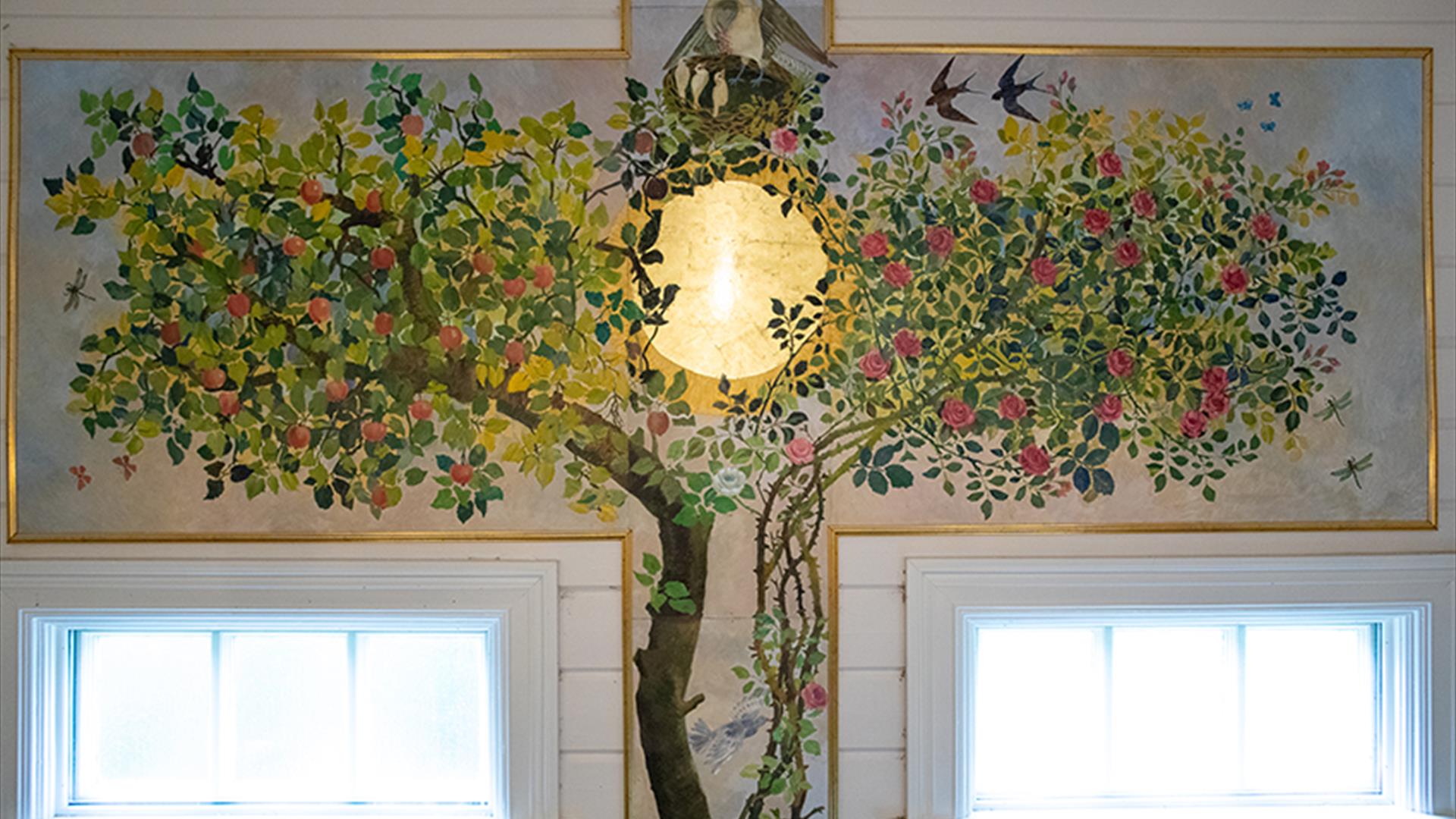 Simonetta Saengers kunstverk i Holmsbu kapell. Foto: Pål A. Berg