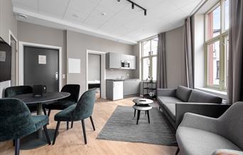 Forenom Service Appartments Drammen har ulike størrelser på sine leiligheter. Se alternativene på deres nettsider.