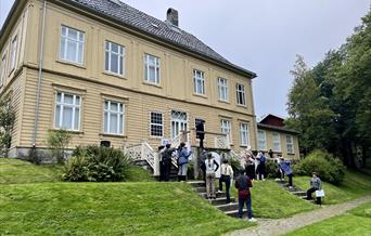 Attraksjon, lystgård, Drammens Museum